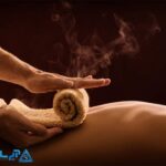 ماساژ درمانی چیست و انواع ( کمر، پا و …) و فواید آن